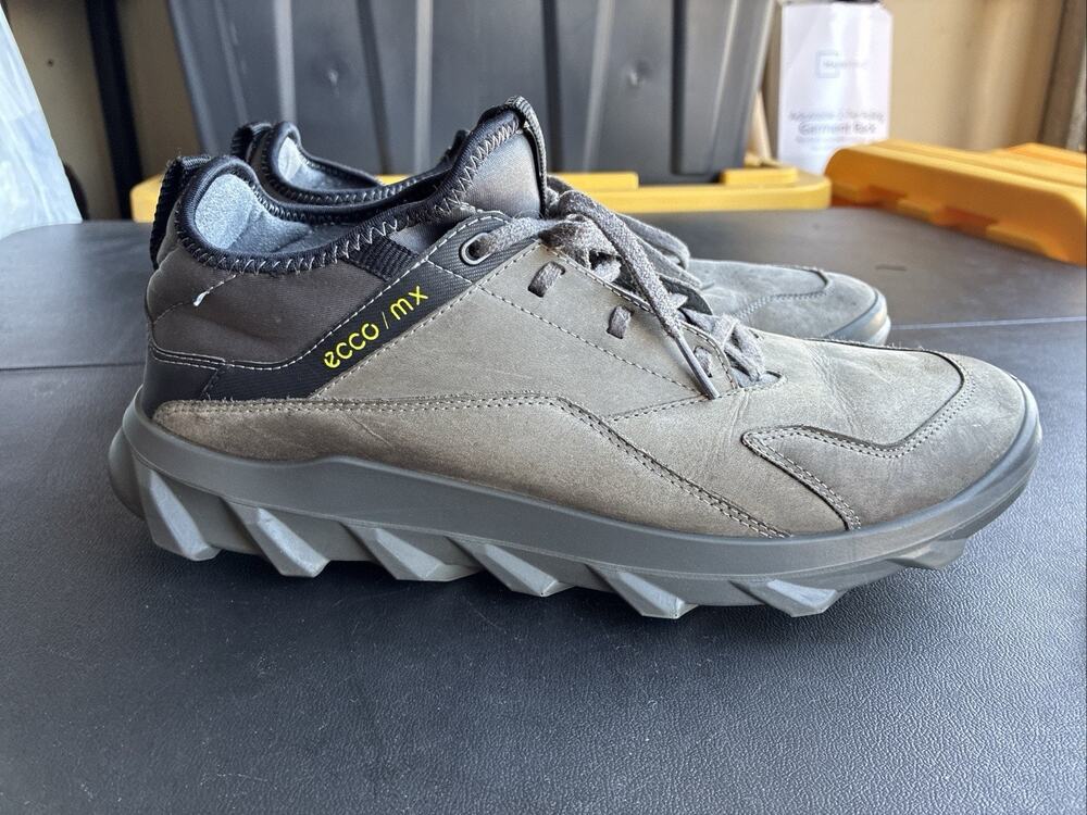 ECCO Mens Mx Low Walking Shoes Graphite Size 8 8.5 US EU 42 Fluidform Tech GREAT